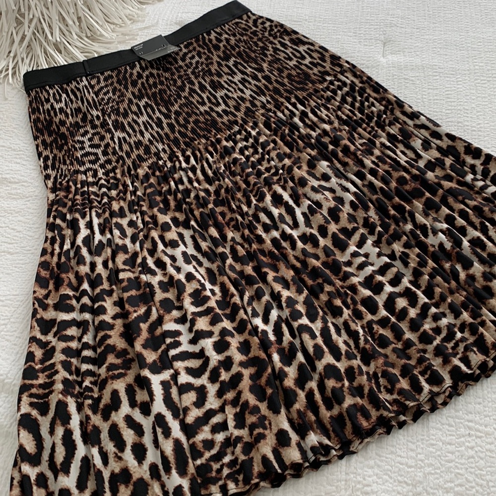 INC International concepts leopard pleated  skirt mid rise size small
